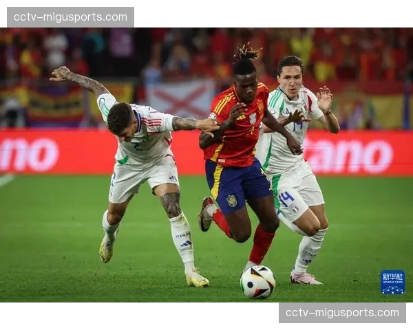 意大利球员尼科洛·卡武奥蒂从卡利亚里租借加盟巴里俱乐部