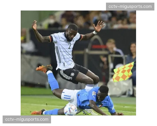 战术深度：解析安切洛蒂在次回合如何利用反击击穿拜仁高位防线